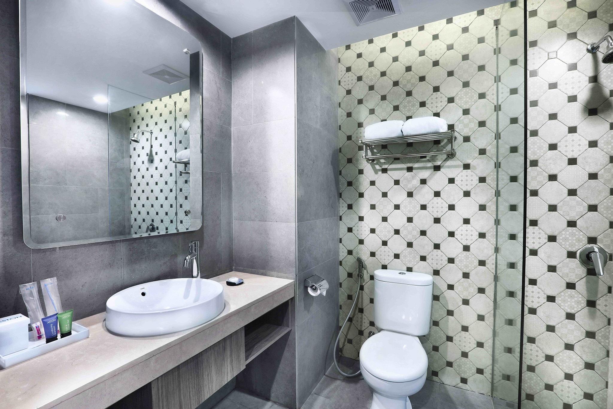 Aston Inn Pandanaran Semarang Exterior foto